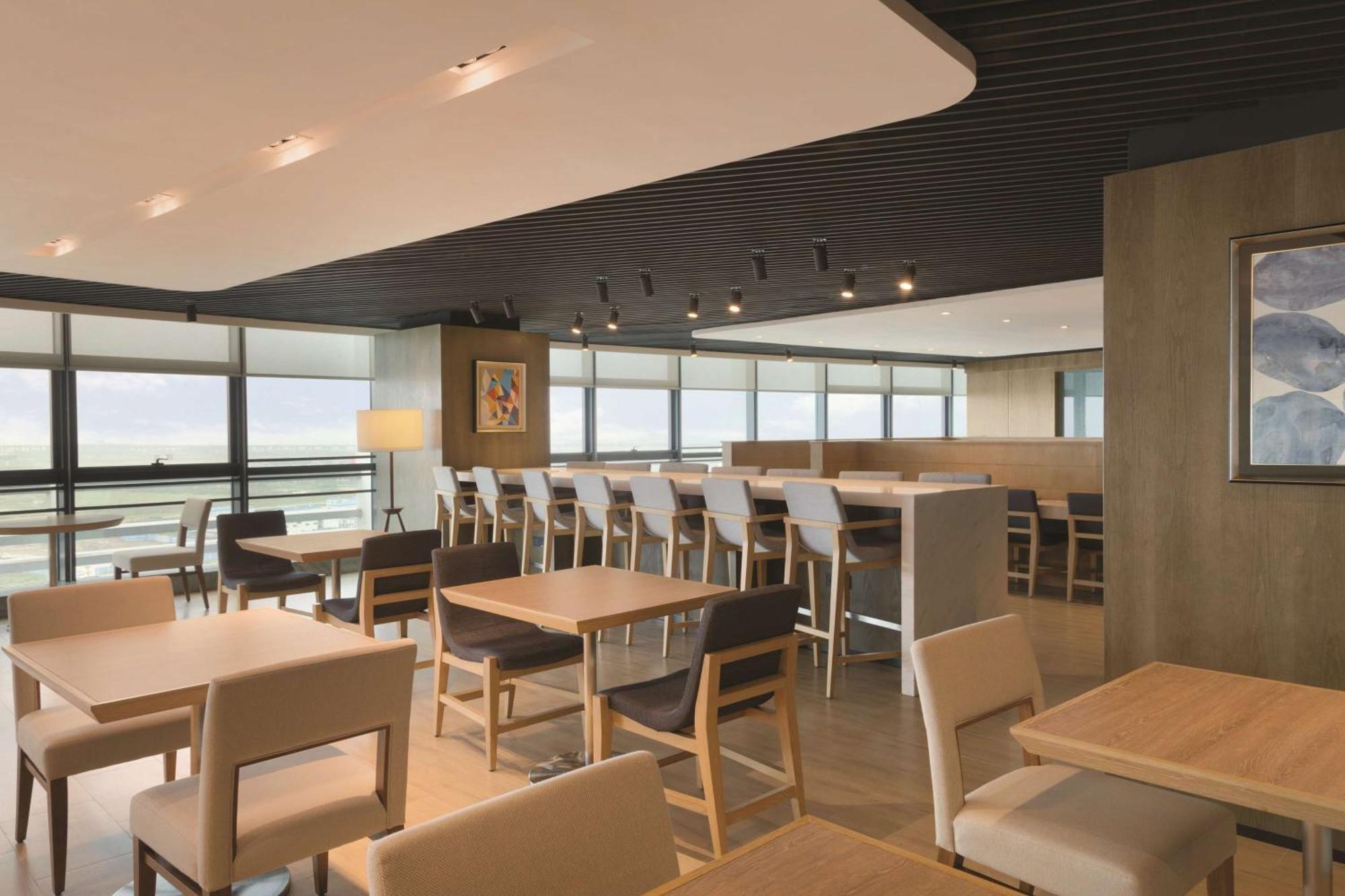Hyatt House Shenzhen Airport Hotel Exterior photo