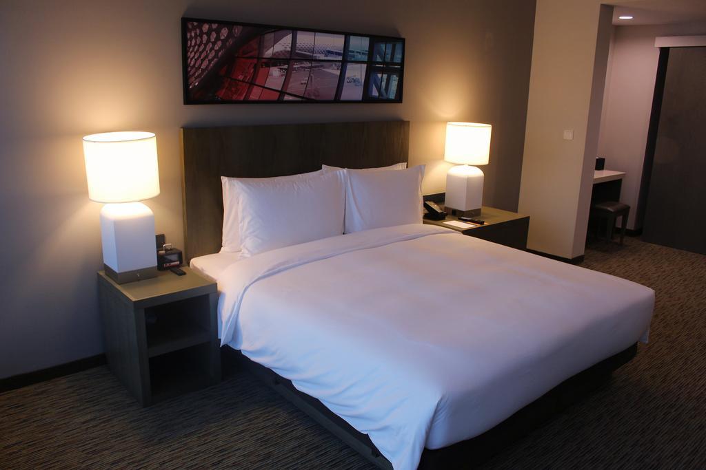 Hyatt House Shenzhen Airport Hotel Room photo